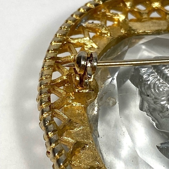 Intaglio Brooch Pin Oval Gold Tone Frame Rhinestones Large Flaw - Picture 4 of 10